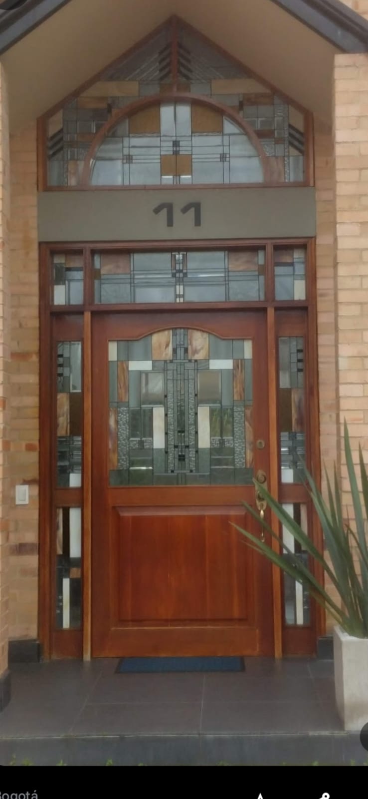 Puerta principal de lujo